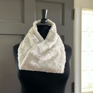 "Cuddle Up in Comfort: Handmade Plush Cream Minky Cowl ☁️✨"